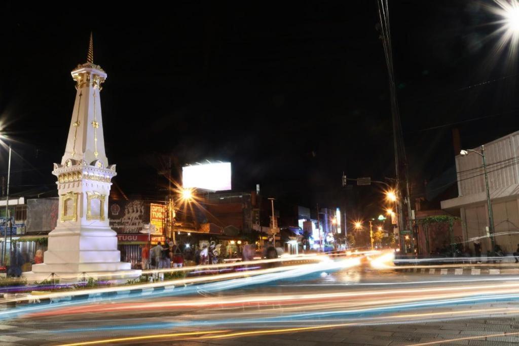 Spot On 91911 Rejeki Homestay Syariah Malioboro Jogjacarta Exterior foto